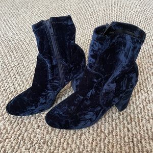 Blue velour heels